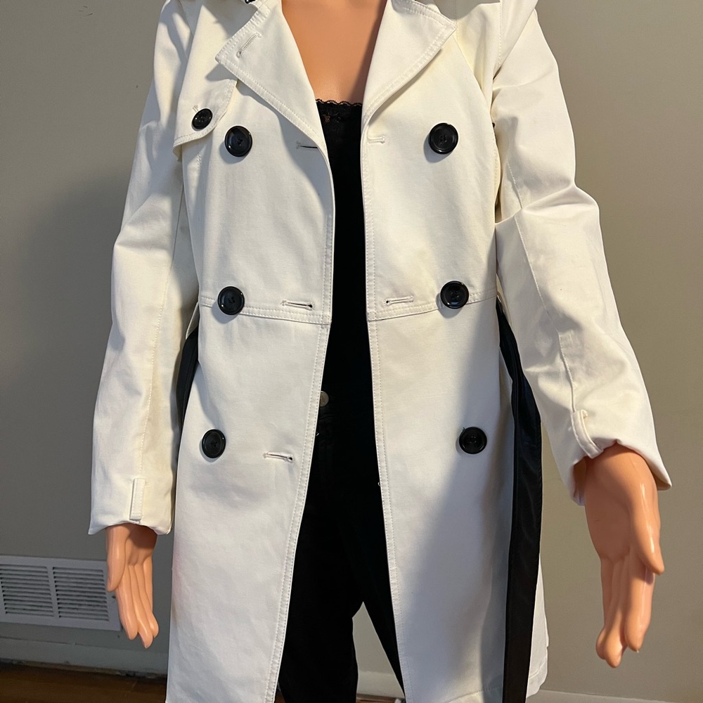 Bebe White and Black Trench Coat Classic Double-Breasted Designed by Bebe